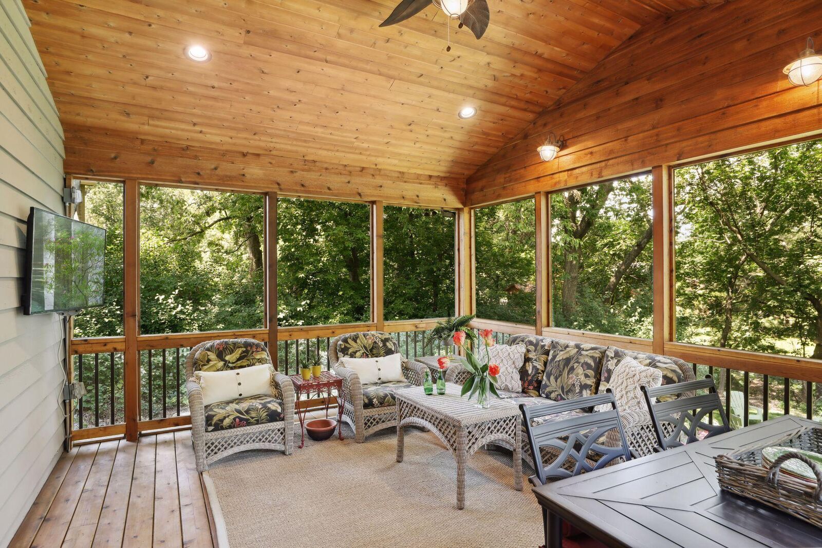 Property Photo:  684 Stonewood Road  MN 55123 
