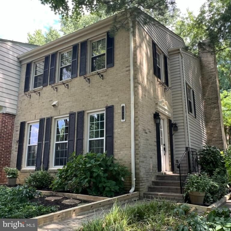 Property Photo: 2977 Cashel Lane VA 22181