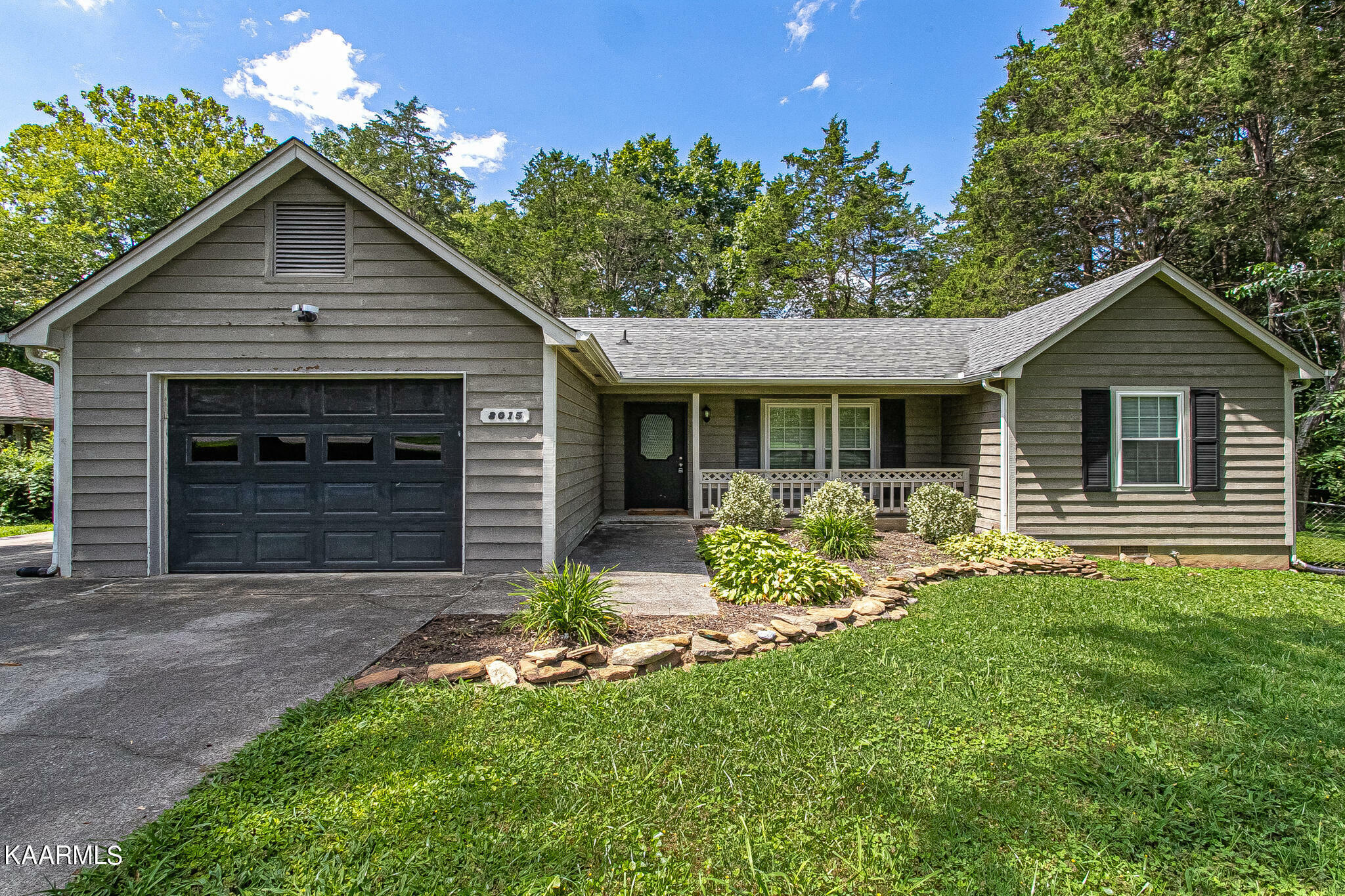 Property Photo: 8015 Wilnoty Drive TN 37931