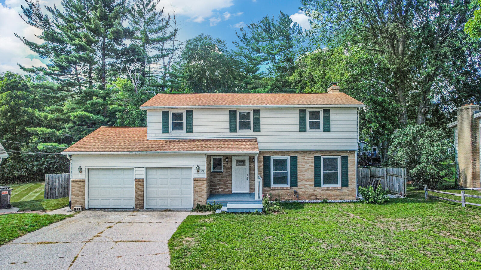 Property Photo: 5083 Hillwood Court SE MI 49508