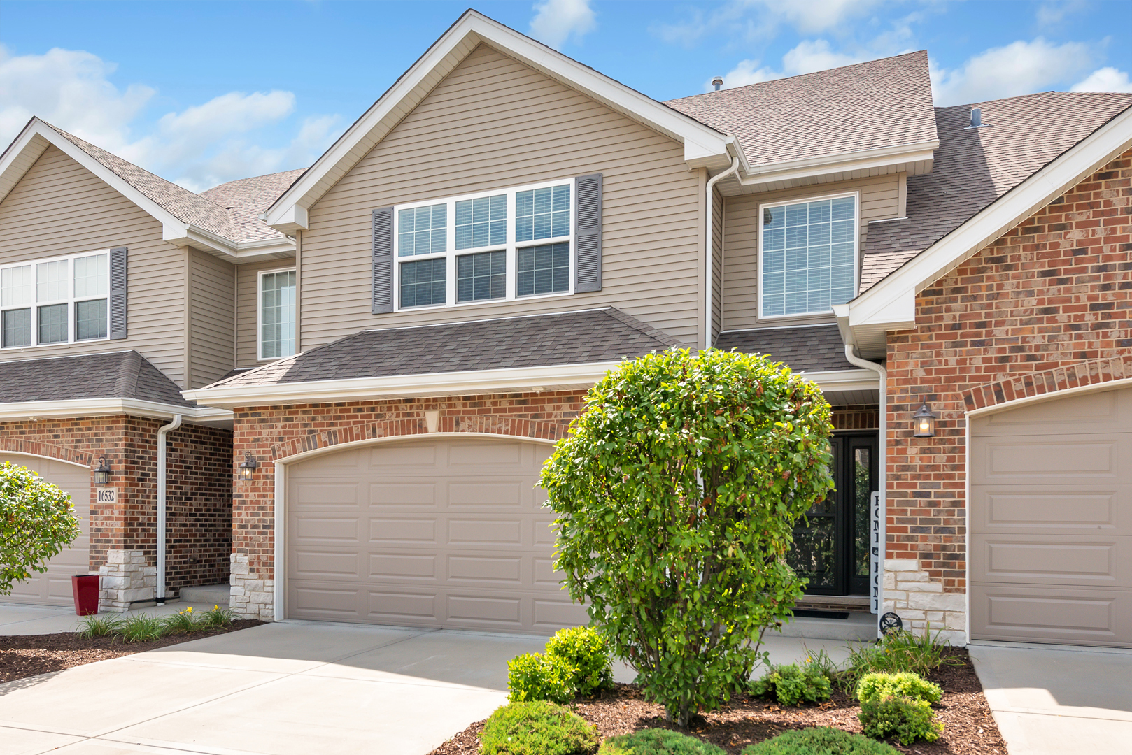 Property Photo:  16530 Timber Trail  IL 60467 
