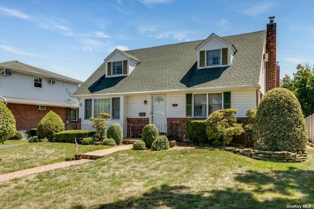 Property Photo:  3864 Miller Place  NY 11756 