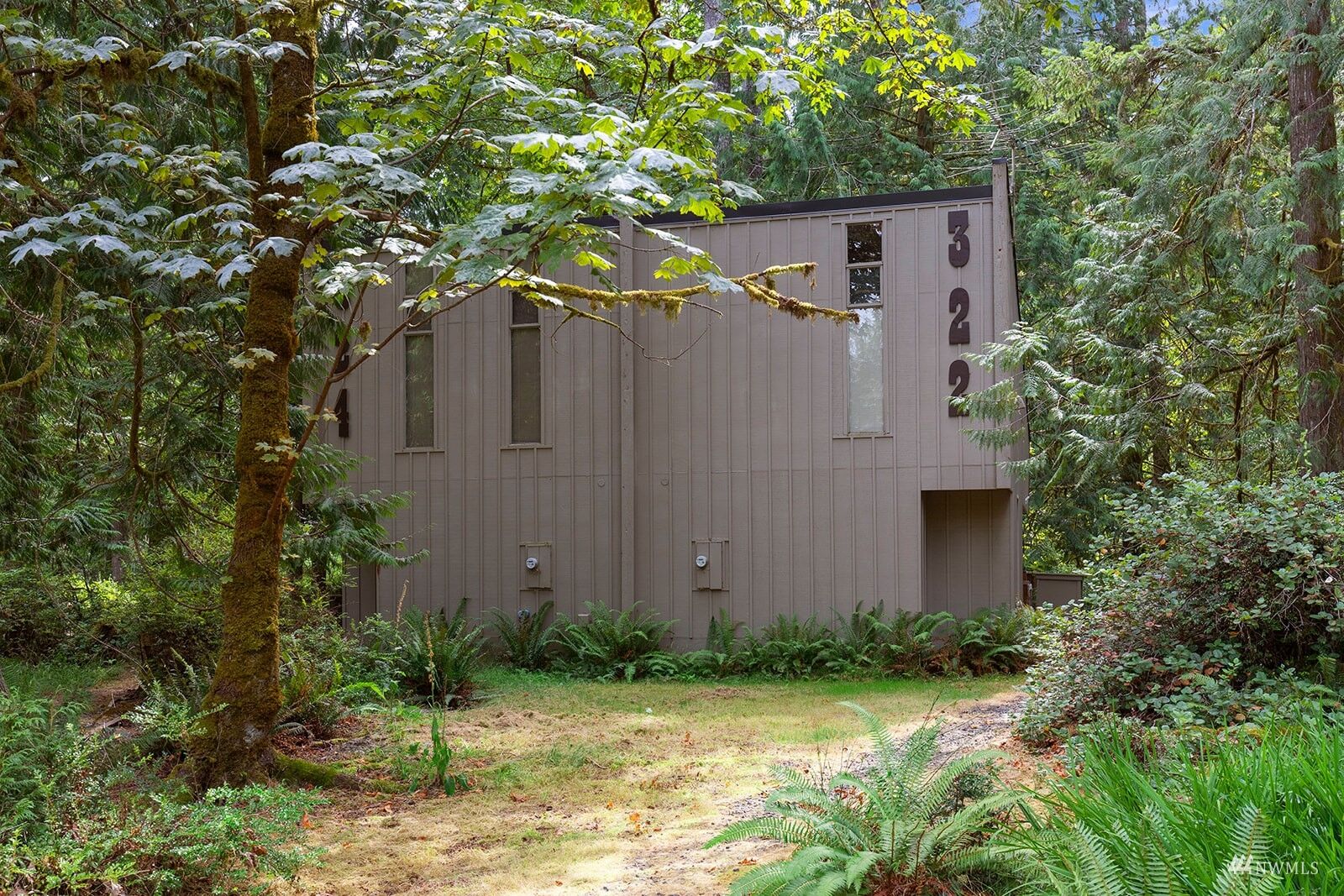 Property Photo: 322 E Pointes Drive E WA 98584