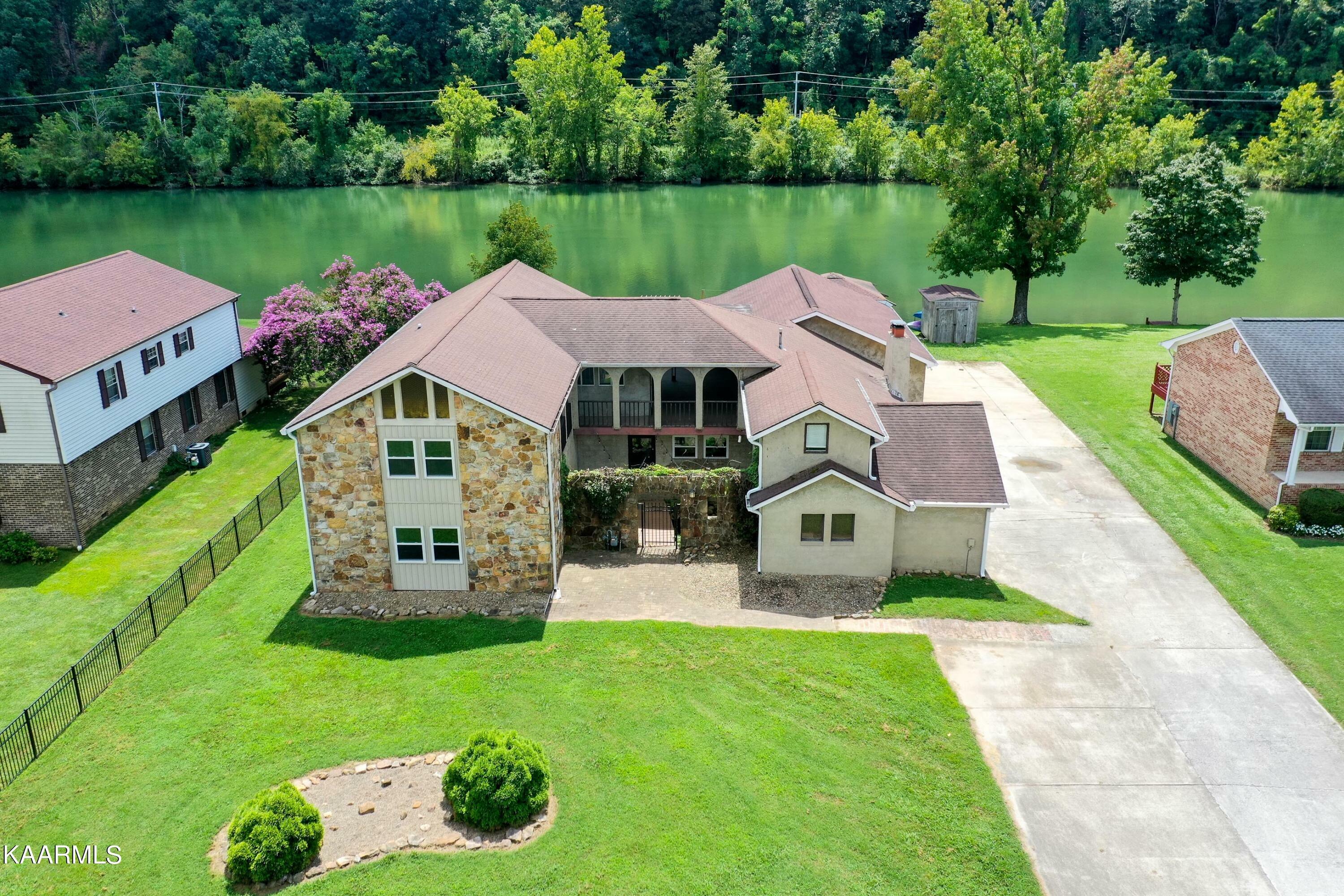 Property Photo: 616 Riverbend Rd TN 37716