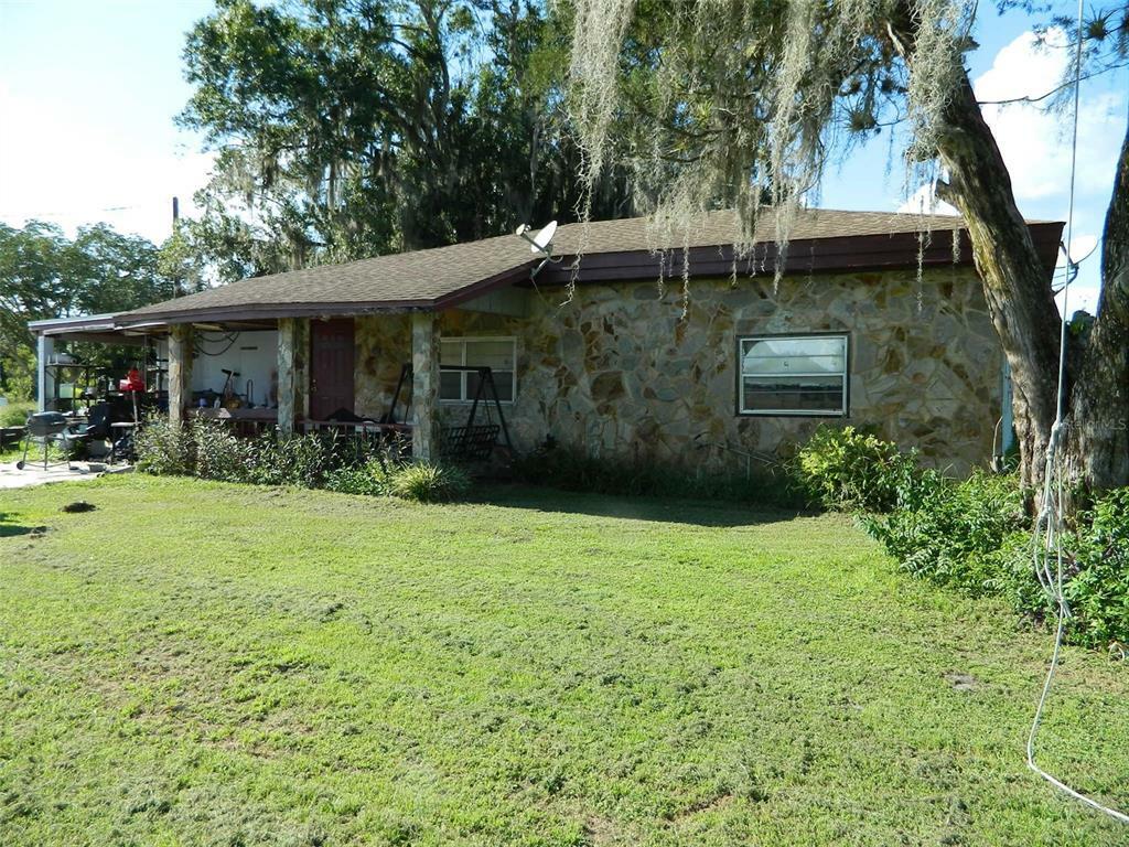 Property Photo:  2152 NE Snow Street  FL 34266 