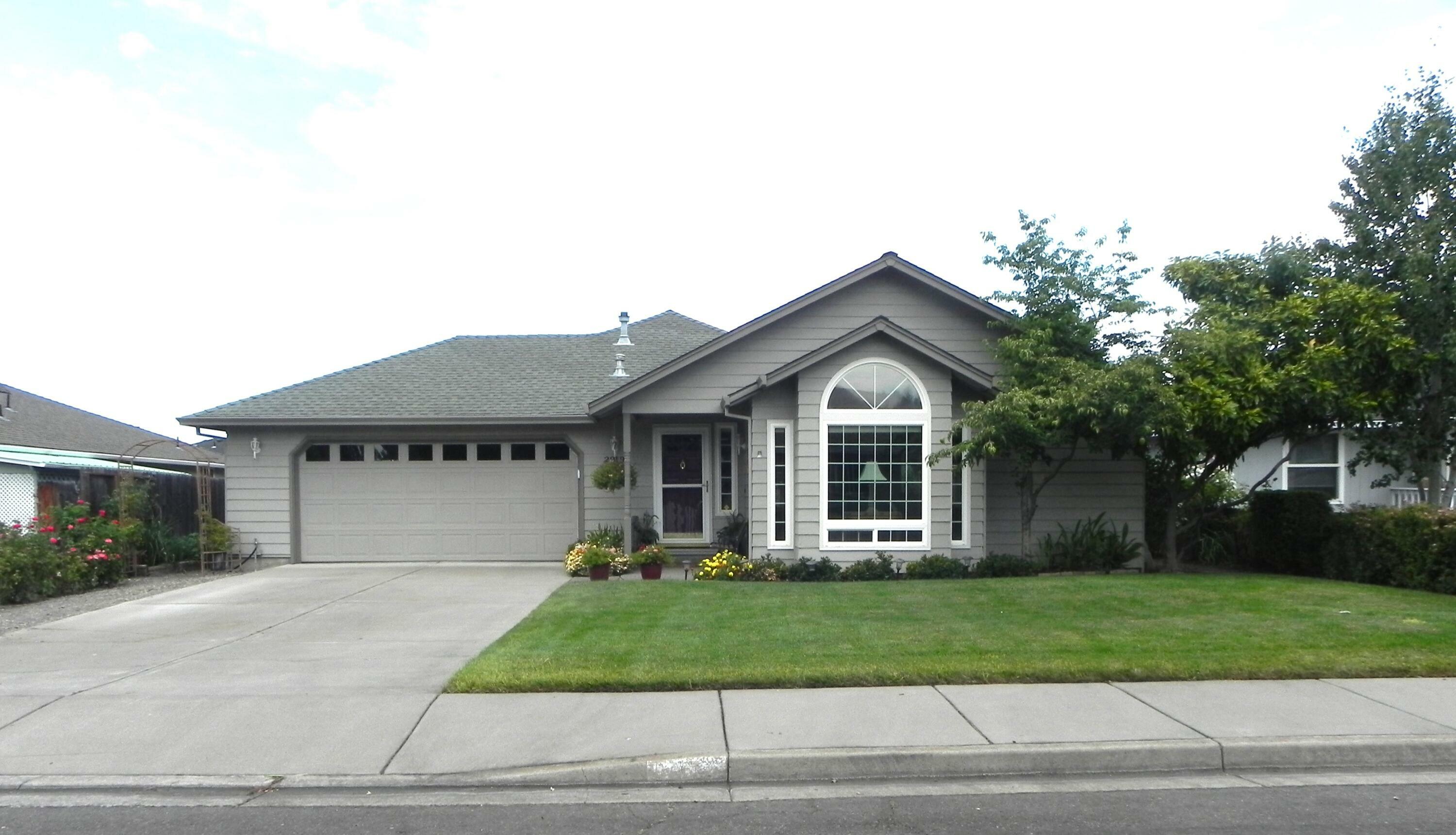 2919 Stacie Way  Medford OR 97504 photo