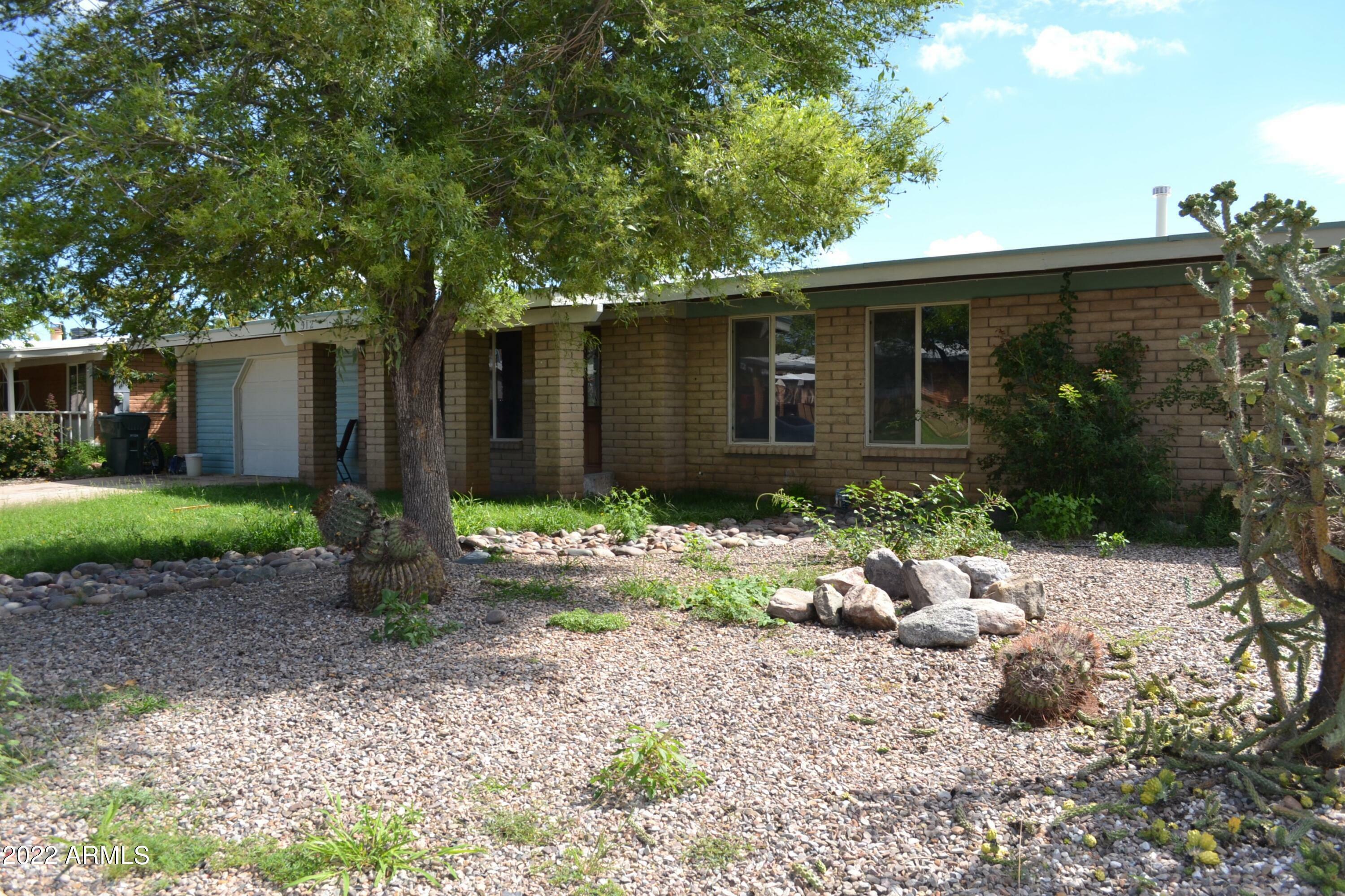 Property Photo: 512 E Mallard Circle AZ 85635