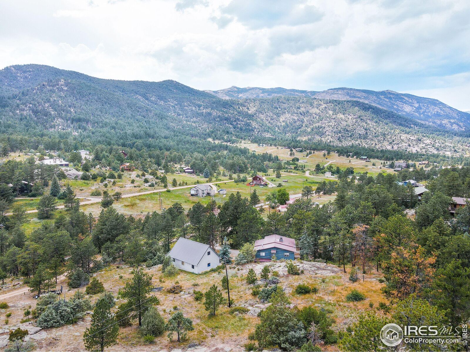 Property Photo:  44 Cheyenne Rd  CO 80540 