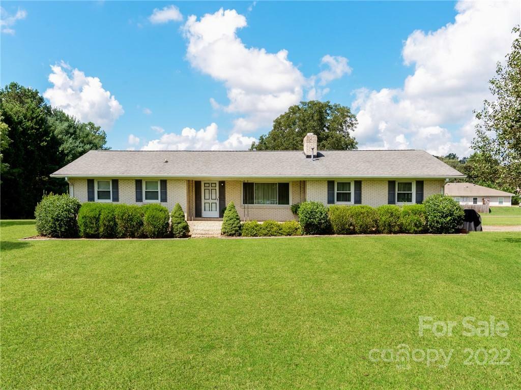 Property Photo:  8117 Browne Road  NC 28269 