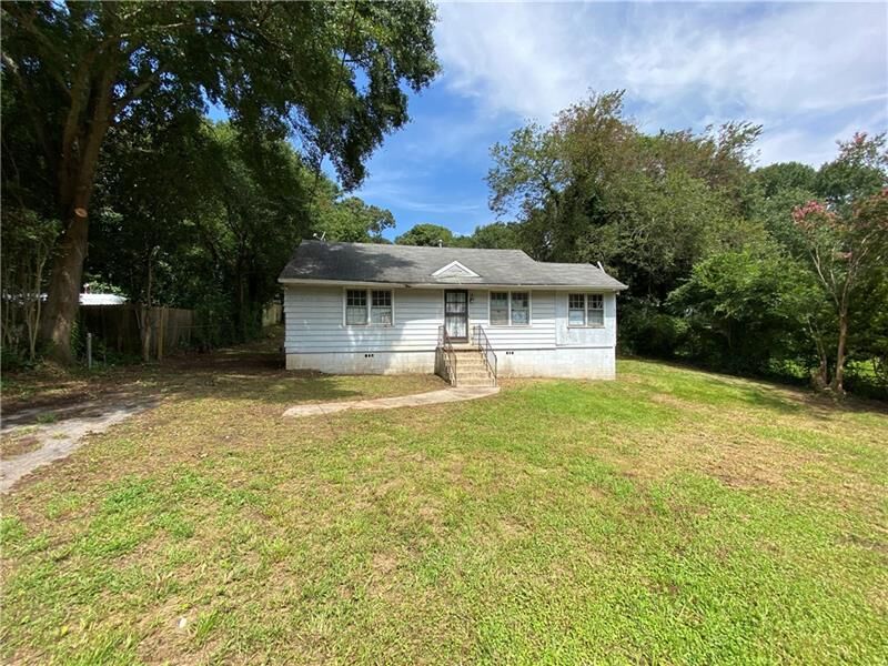 Property Photo: 1202 Key Road SE GA 30316