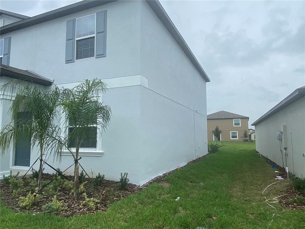 Property Photo:  31688 Sun Kettle Loop  FL 33545 