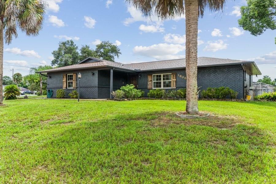 Property Photo:  1908 Plumtree Drive  FL 32725 