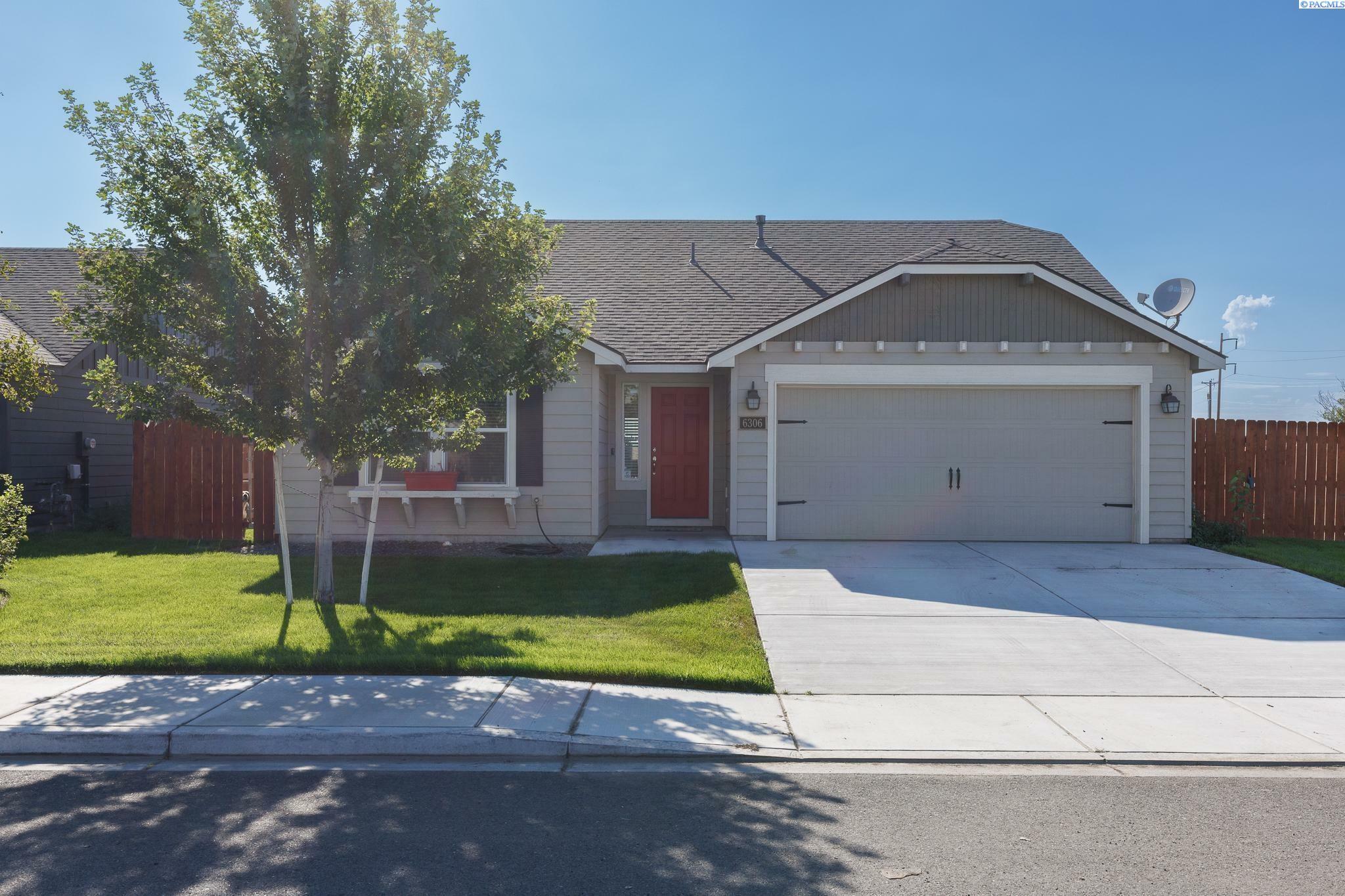 Property Photo: 6306 Rio Grande Ln WA 99301