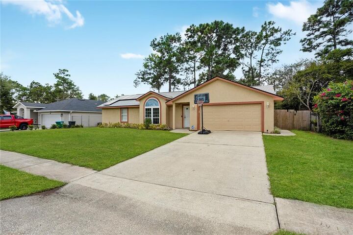 Property Photo: 1347 Comerwood Drive FL 32738
