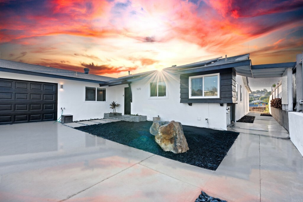 Property Photo: 1670 Primera Street CA 91945