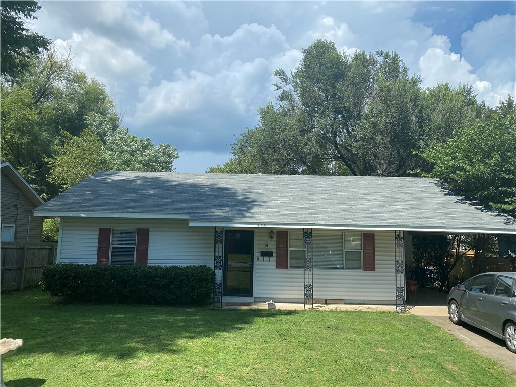 Property Photo:  806 SW 2nd Street  AR 72712 