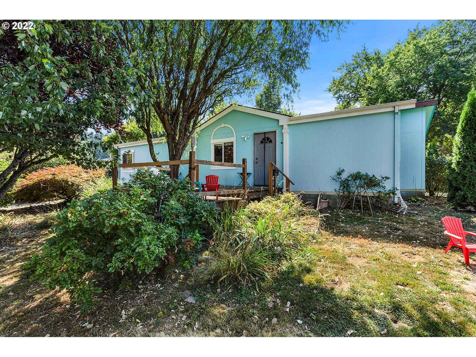Property Photo: 35 Eva Ln OR 97014