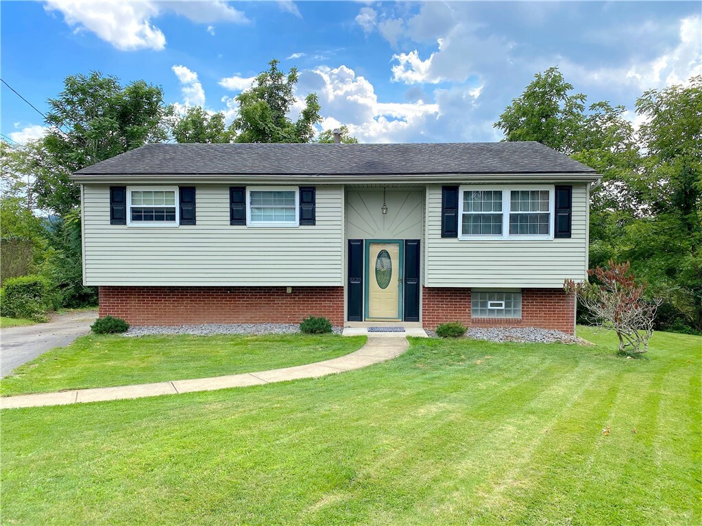 Property Photo: 132 Pinto Dr PA 15239