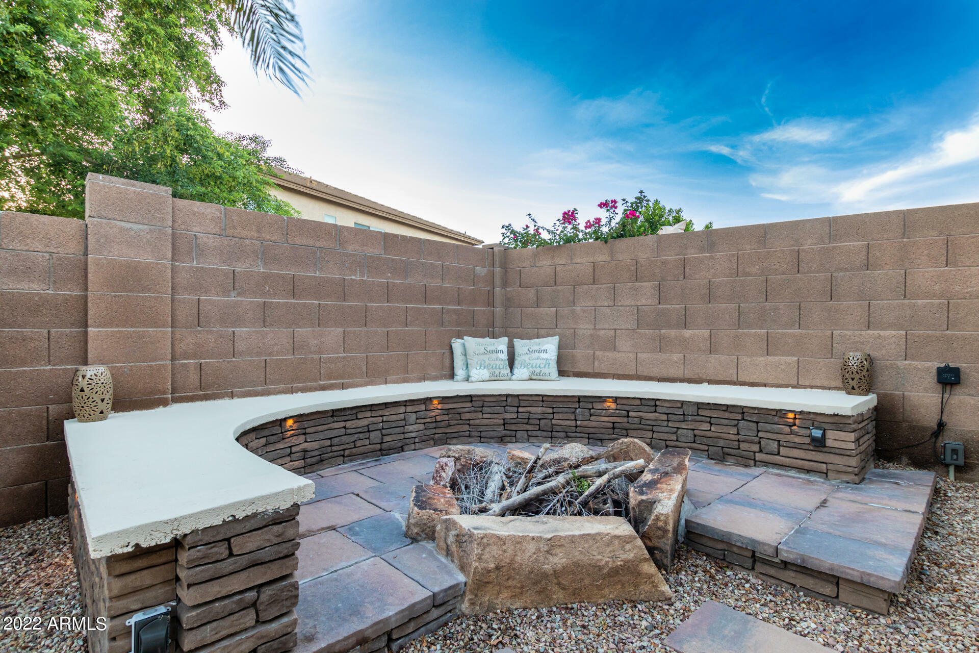 Property Photo: 1906 S 123rd Drive AZ 85323