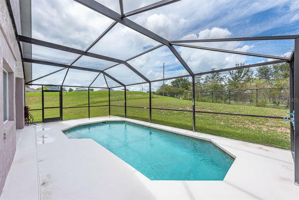 Property Photo:  642 Hillcrest Drive  FL 33897 