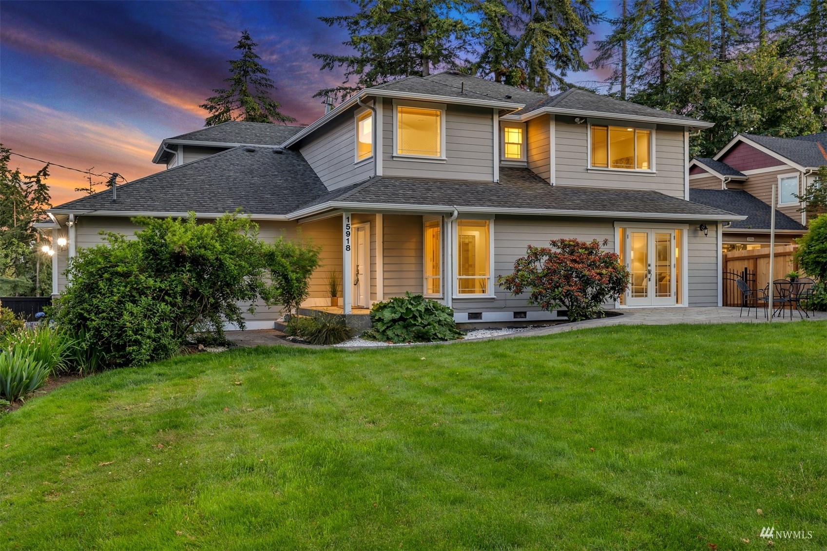 Property Photo: 15918 60th Avenue W WA 98026