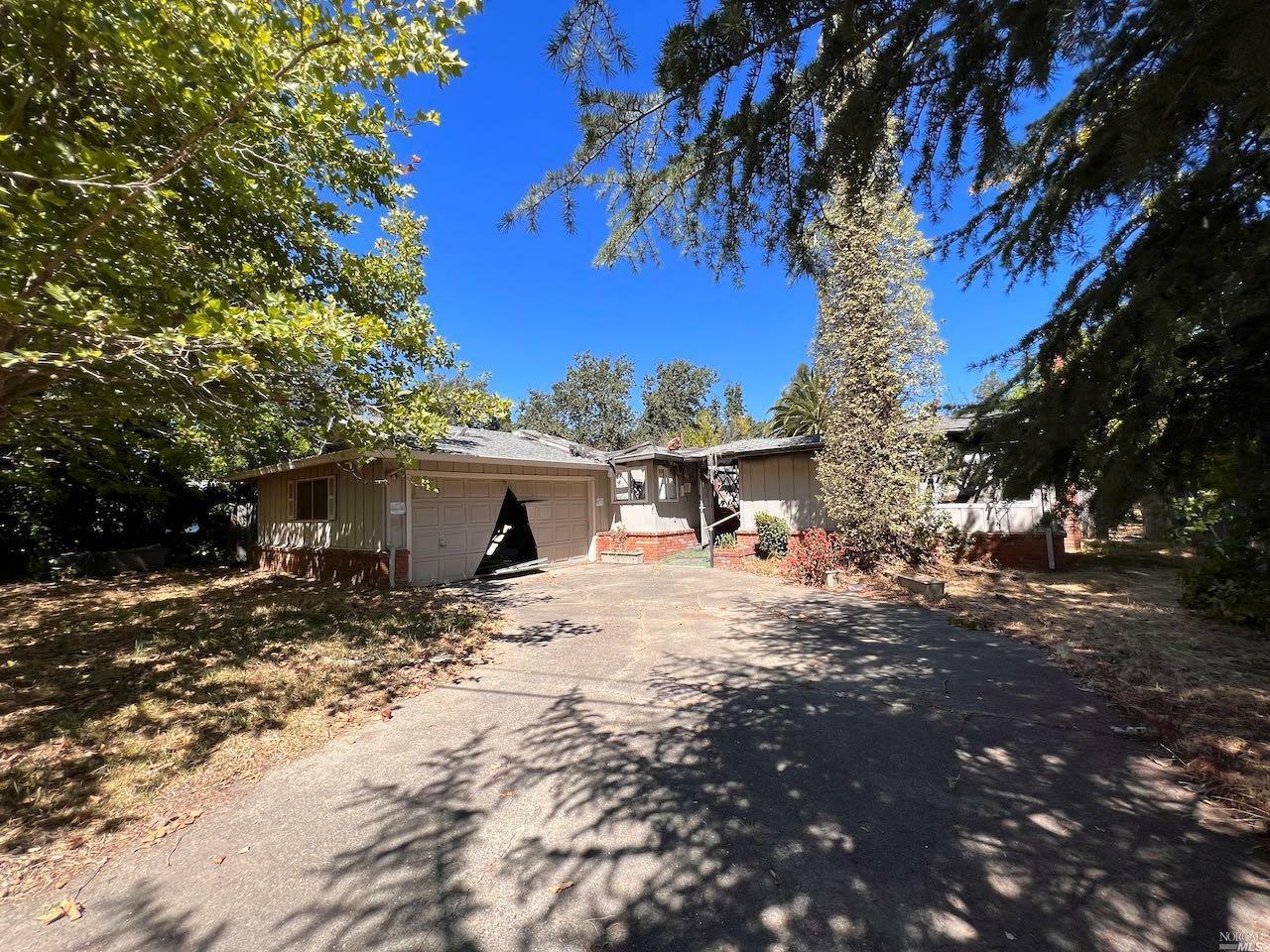 Property Photo: 560 Duer Road CA 95472