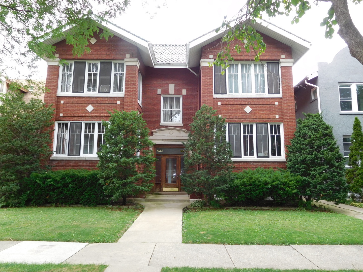 621 S Lombard Avenue  Oak Park IL 60304 photo