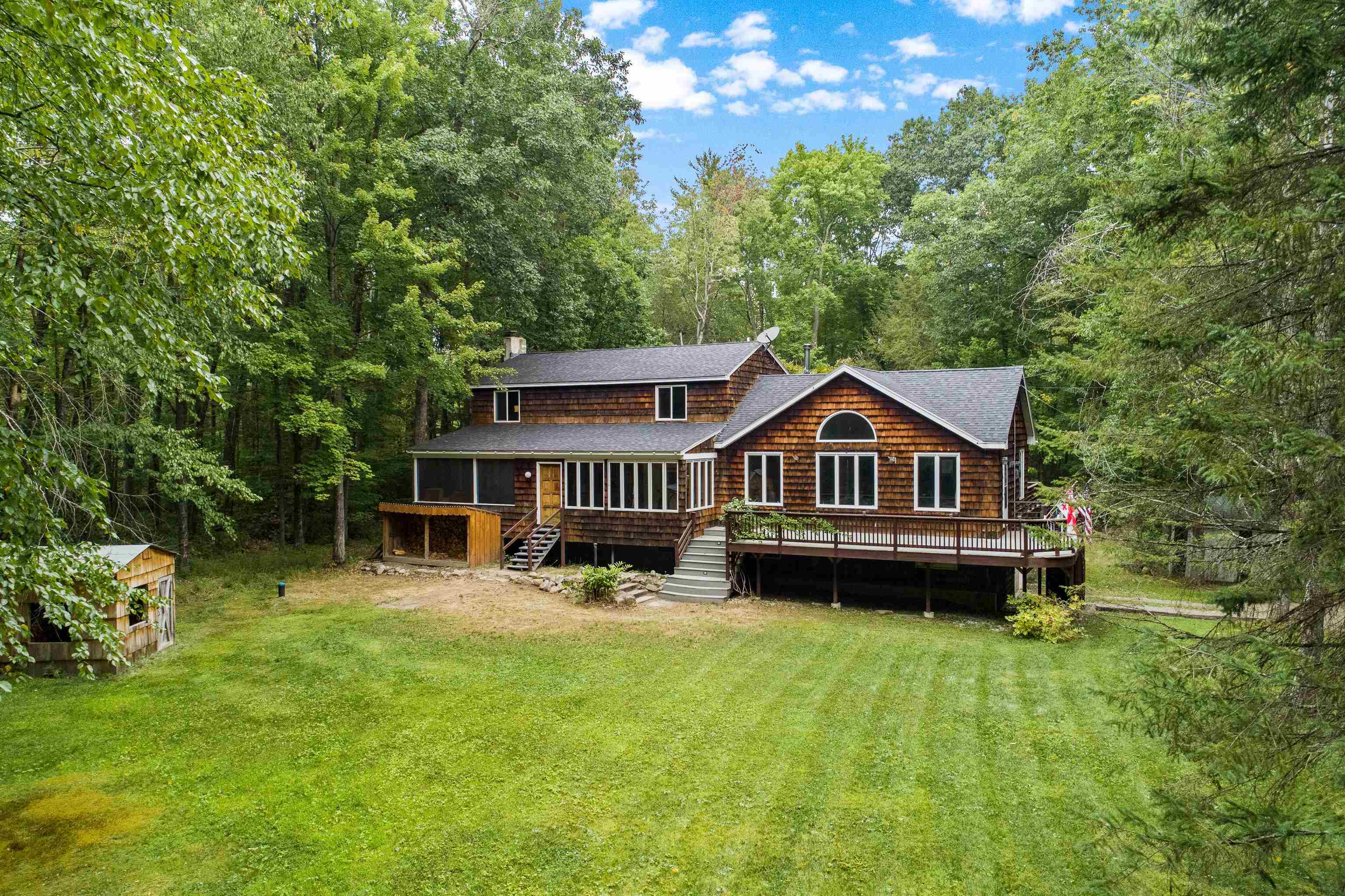 Property Photo: 484 Ponemah Hill Road NH 03055