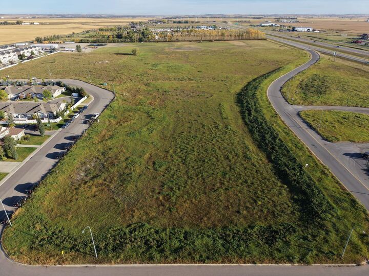 #1 24 Street SE  High River AB T1V 0B3 photo