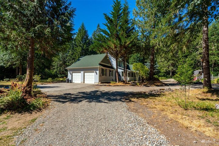 Property Photo:  303 Deer Park Lane  WA 98591 