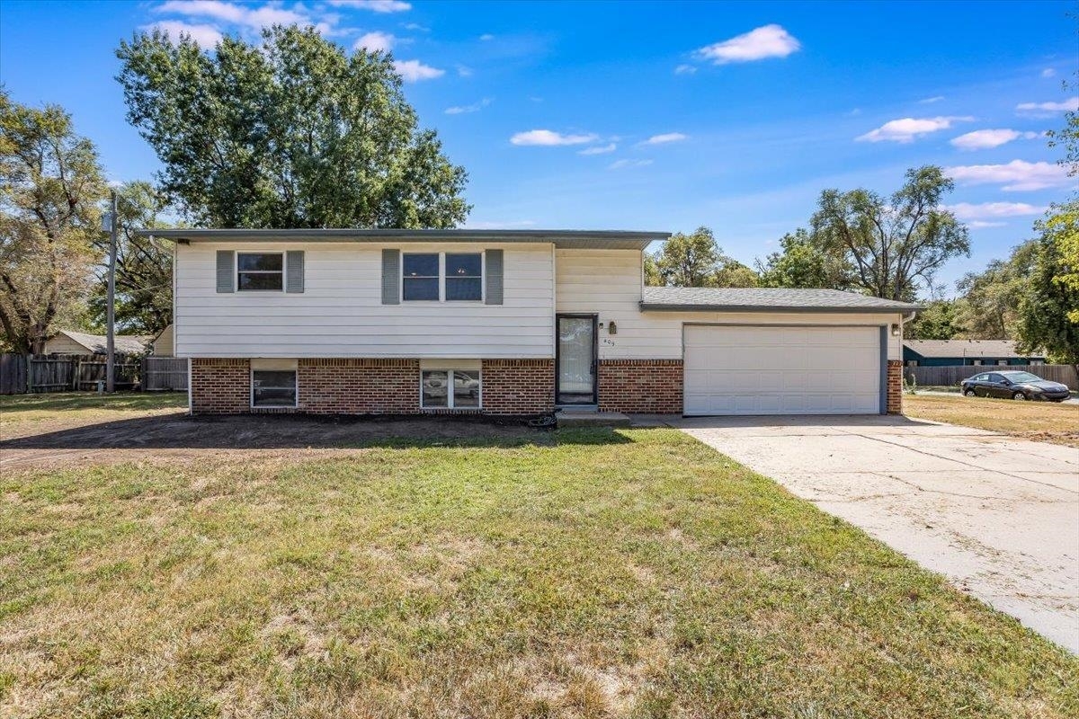 Property Photo:  409 Holly Ln  KS 67114 