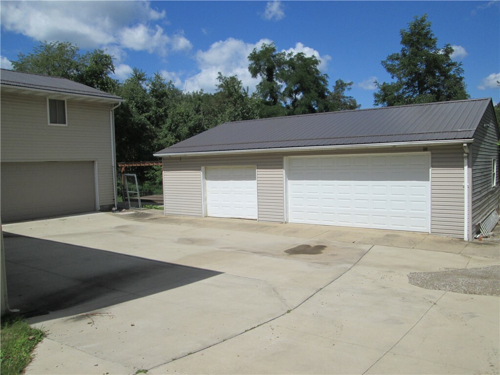 Property Photo: 6232 Tuscarawas Rd PA 15052