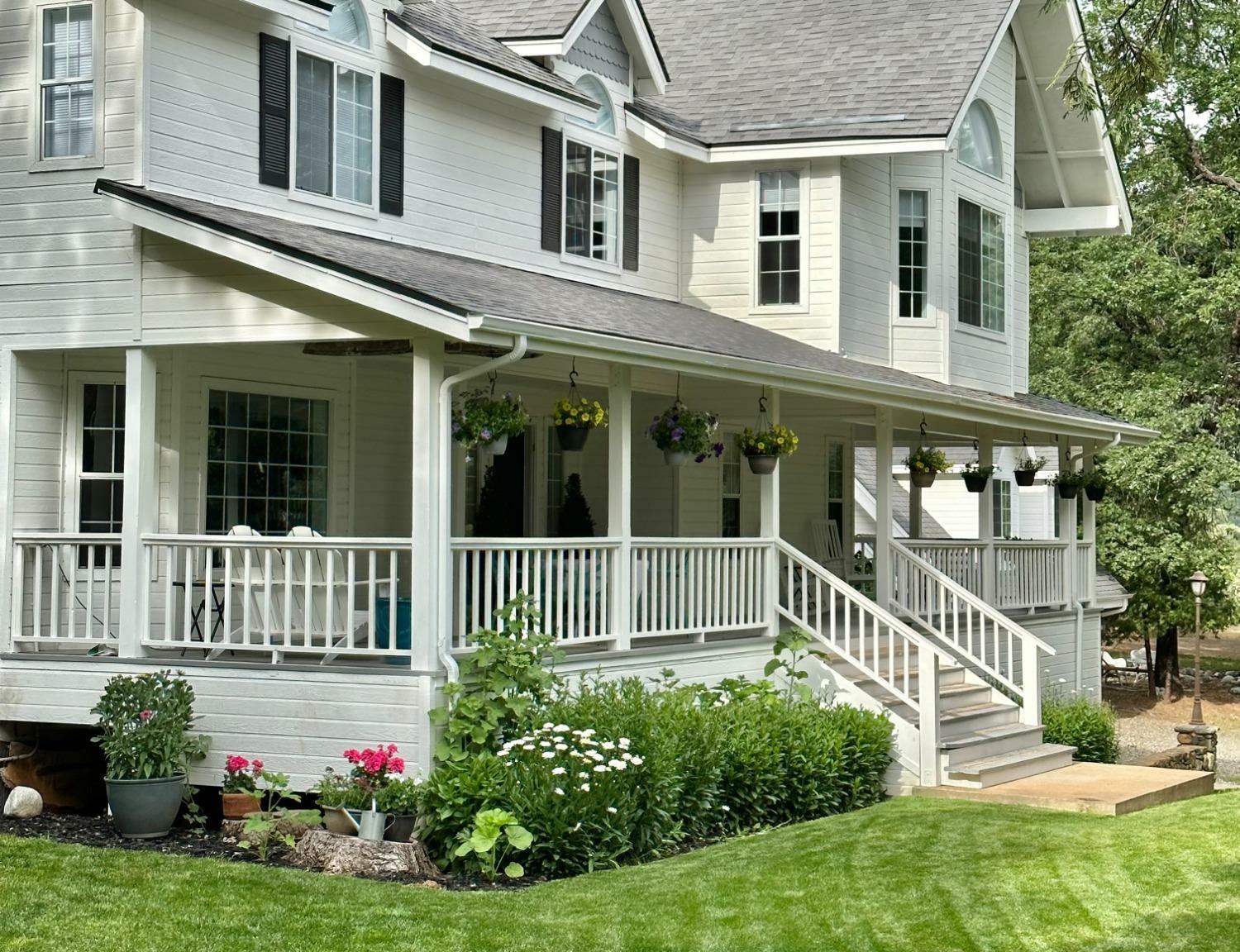 Property Photo: 53090 Meadow Ranch Road CA 93643