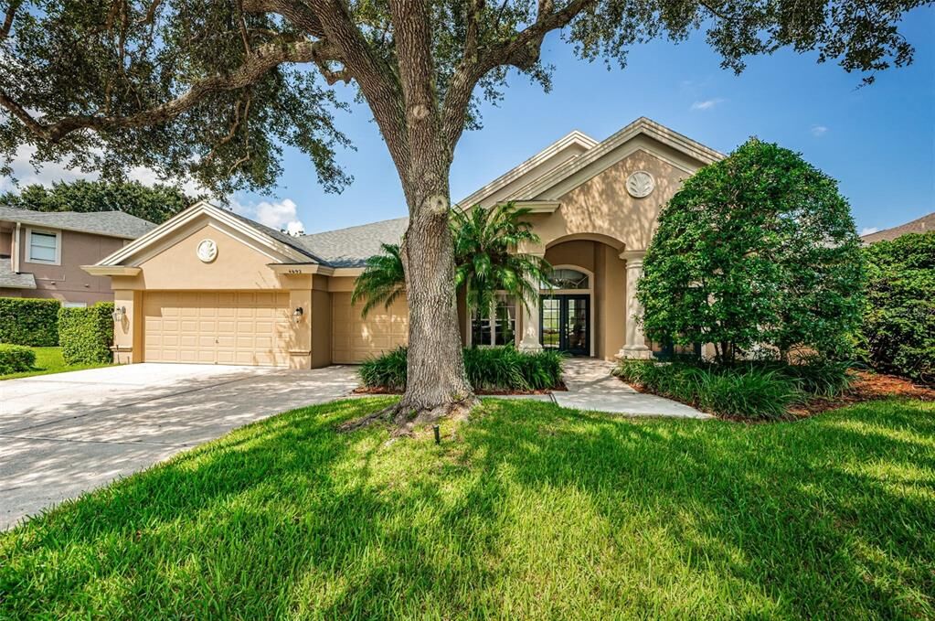 Property Photo:  4692 Aylesford Drive  FL 34685 