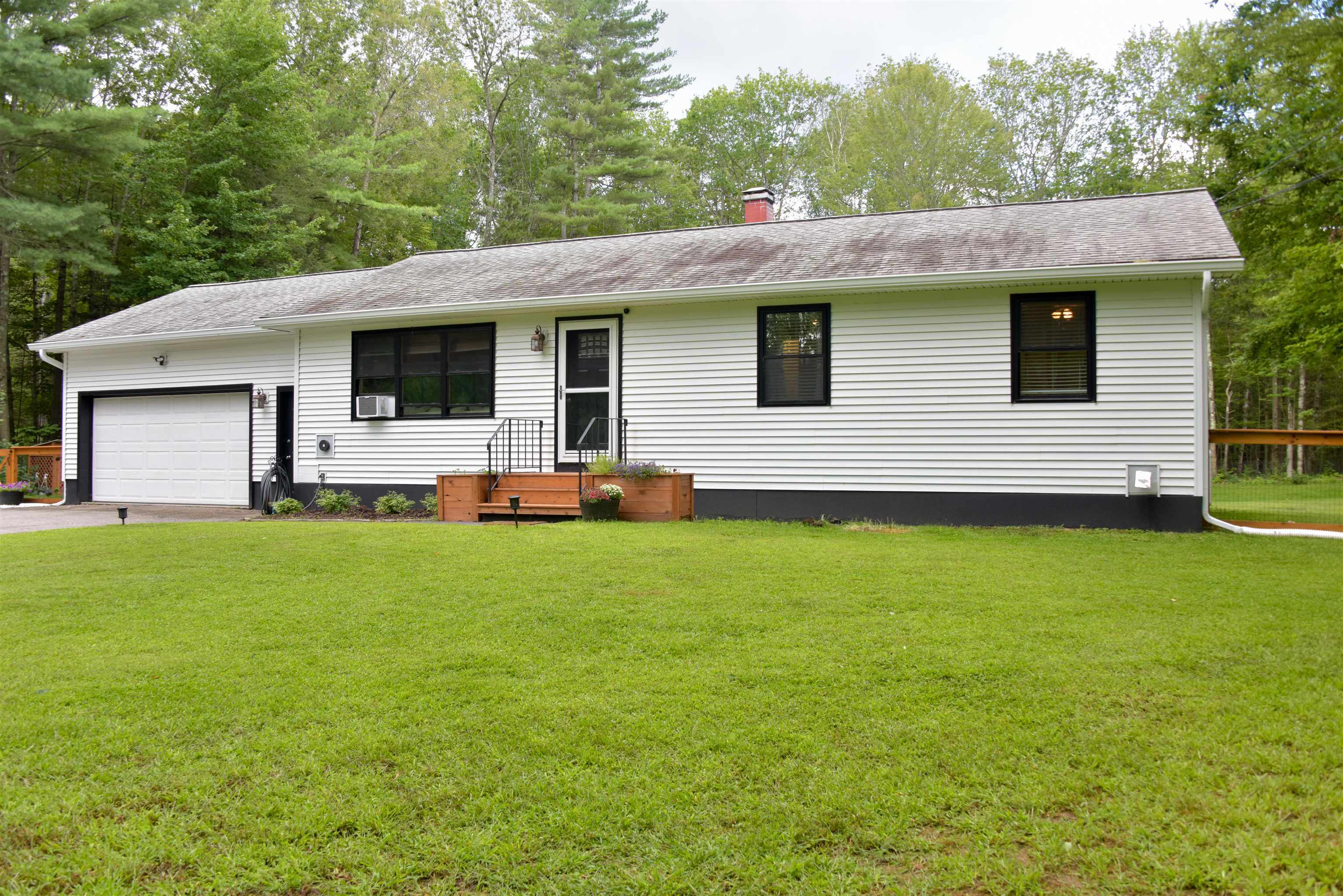Property Photo: 939 Camp Kiniya Road VT 05446