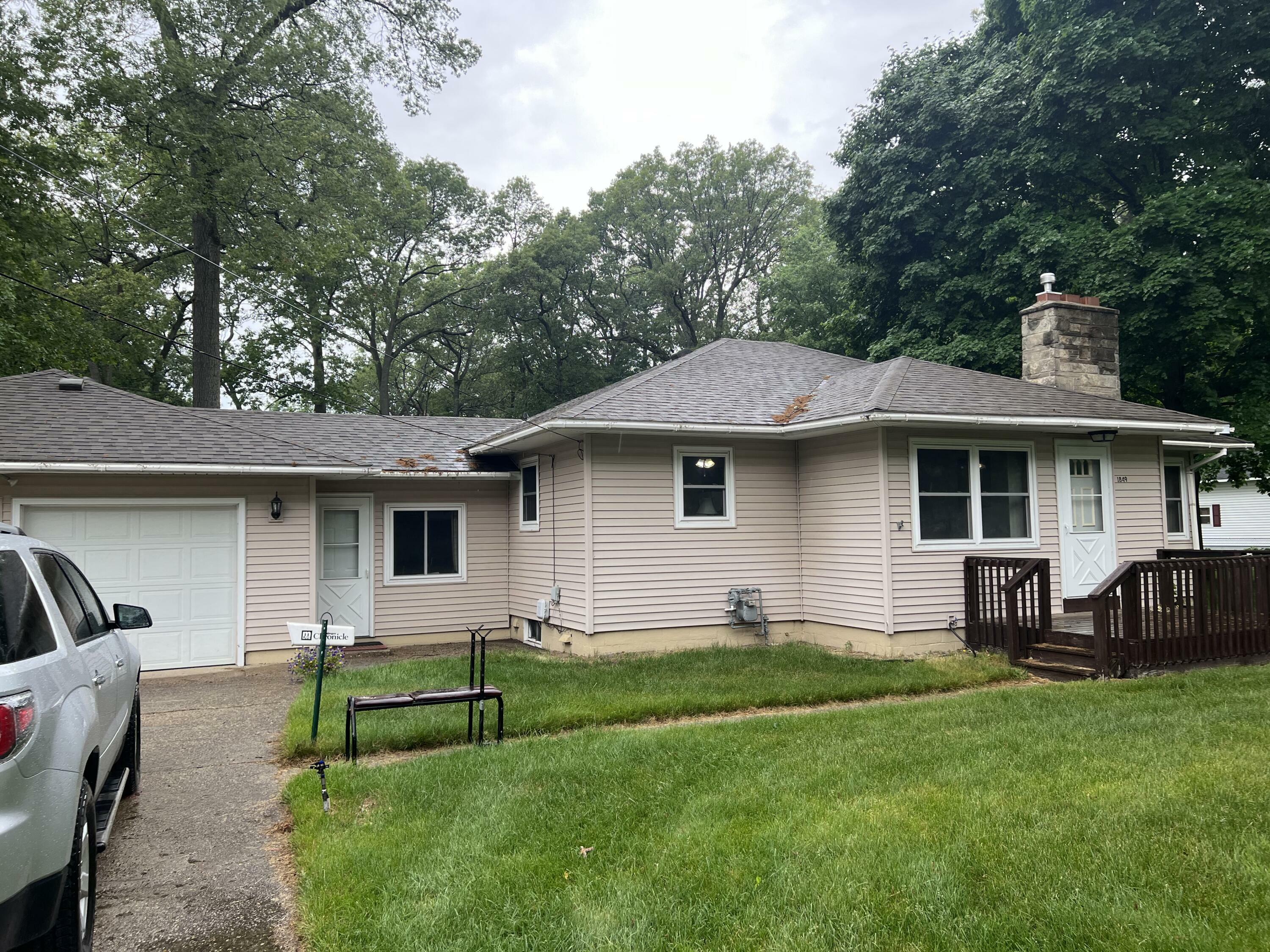 Property Photo:  1849 N Roberts Road  MI 49445 