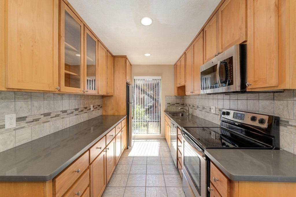 Property Photo: 841 Woodside Lane East 13 CA 95825