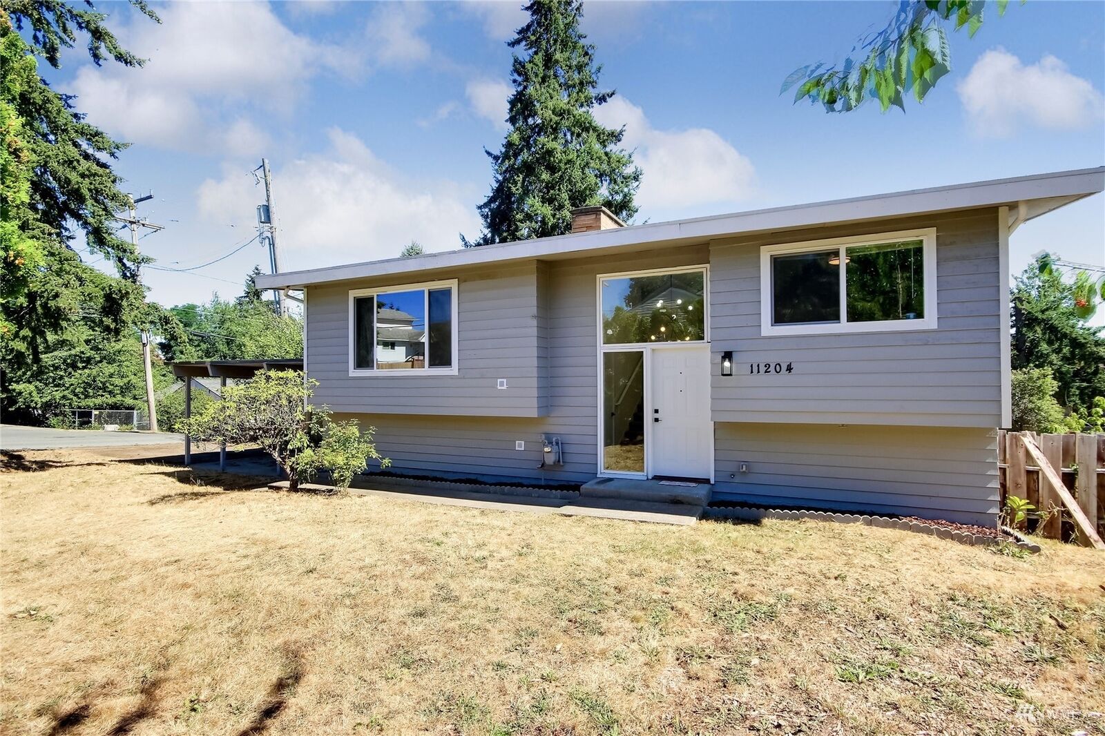 Property Photo: 11204 18th Avenue SW WA 98146