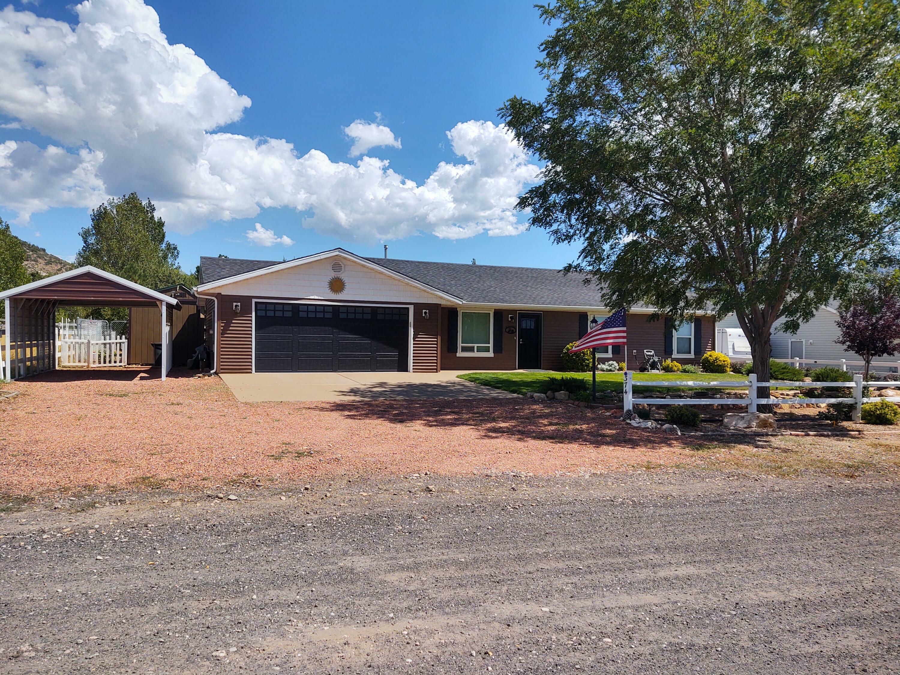 Property Photo: 374 N Pinion Cir UT 84722