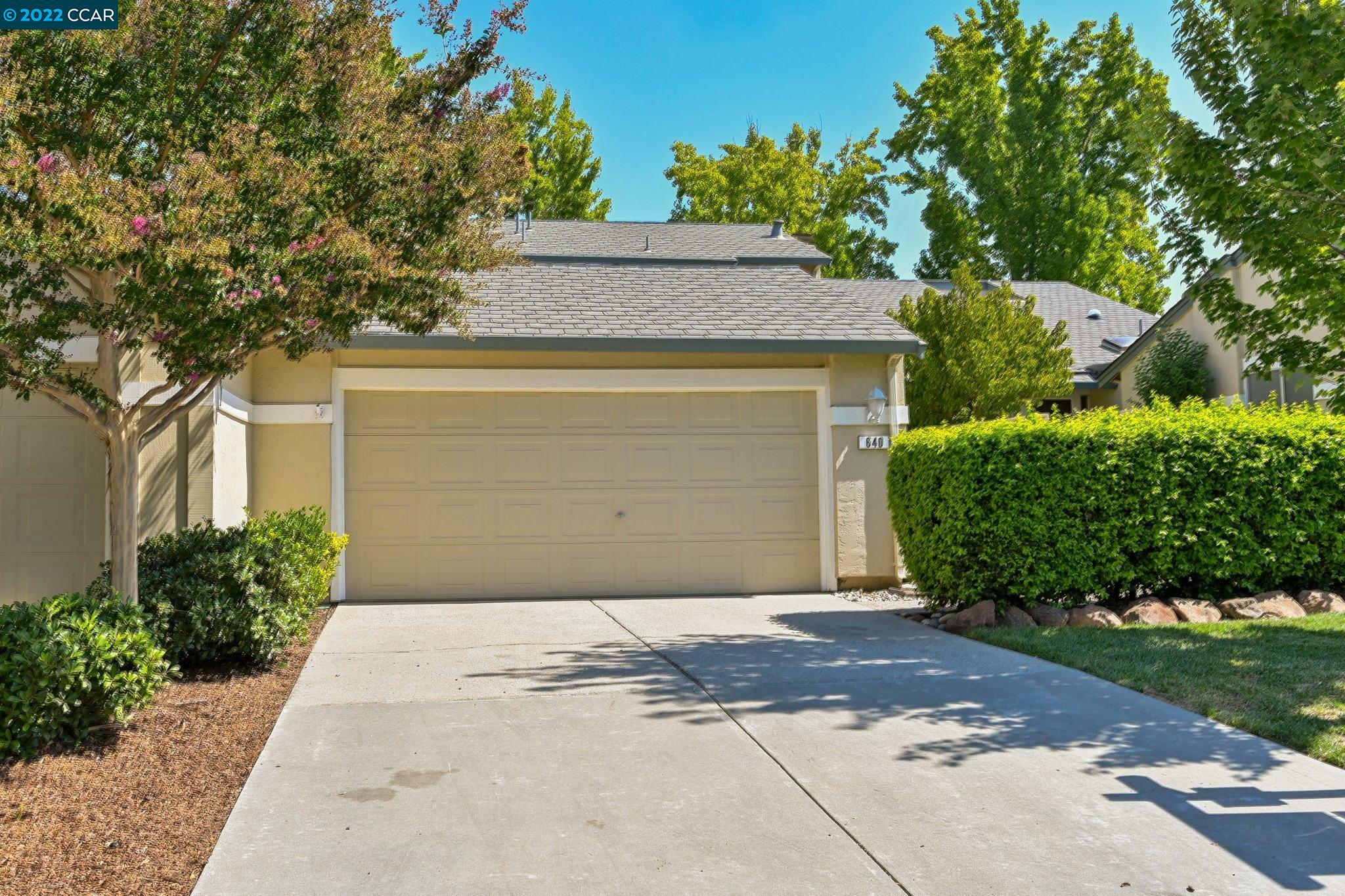 Property Photo:  640 St Ives Ct  CA 94598 