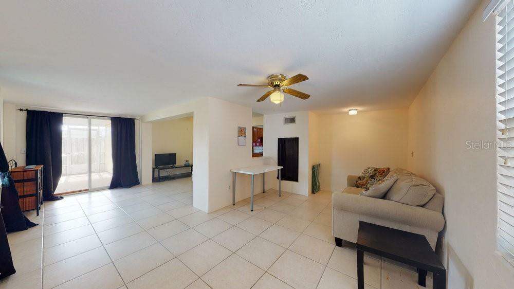 Property Photo:  152 E Roberta Road  FL 32176 