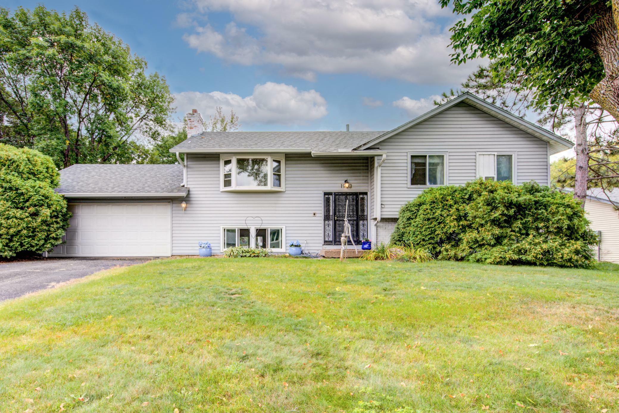 Property Photo:  1903 E 115th Street  MN 55337 