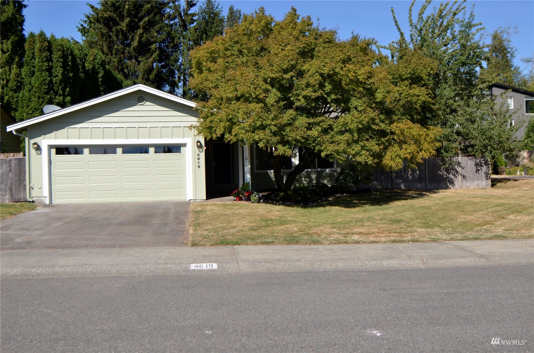 Property Photo:  4619 150th Place SW  WA 98087 