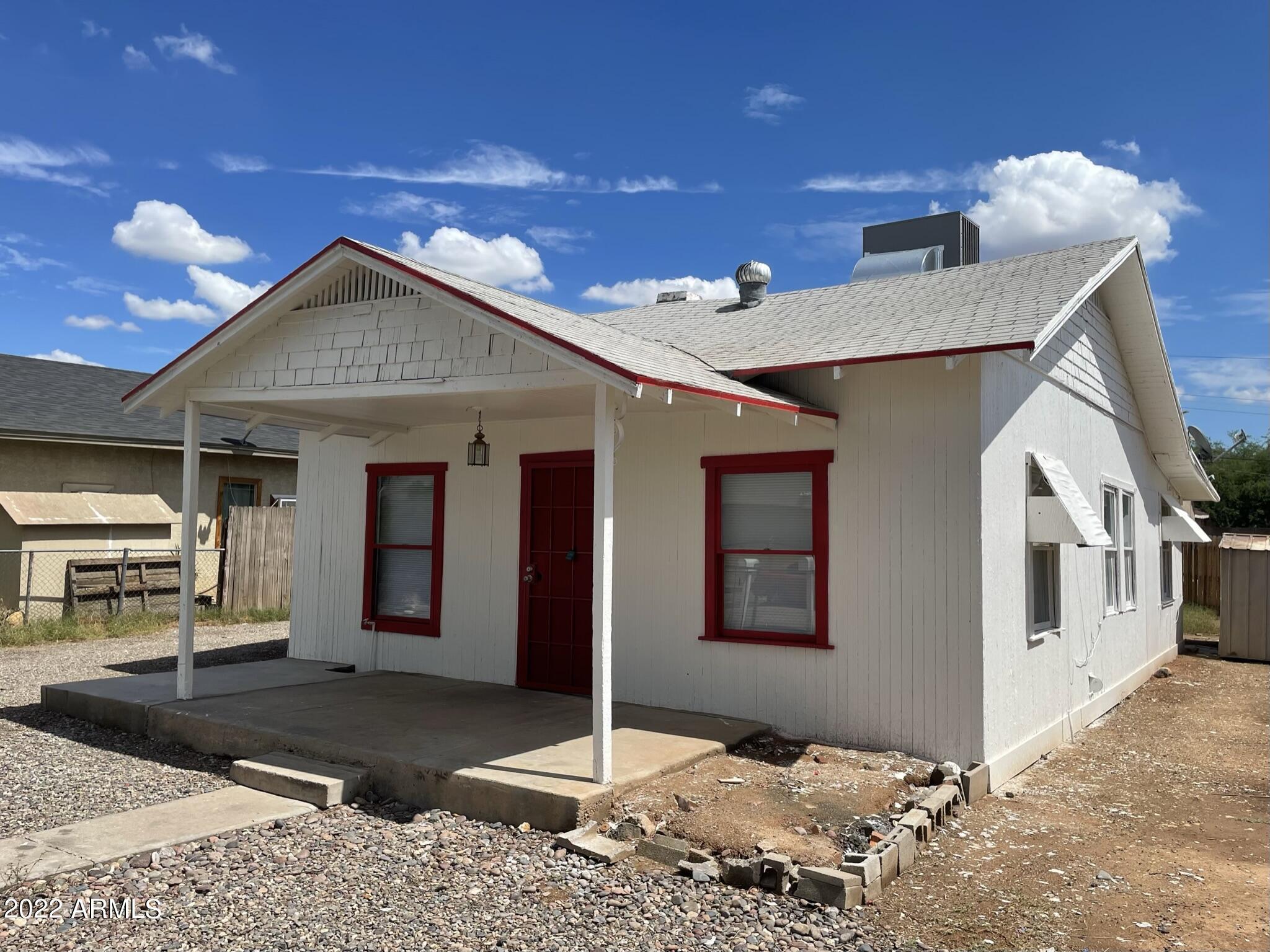 Property Photo: 739 N 12th Avenue Frnt Hs AZ 85007