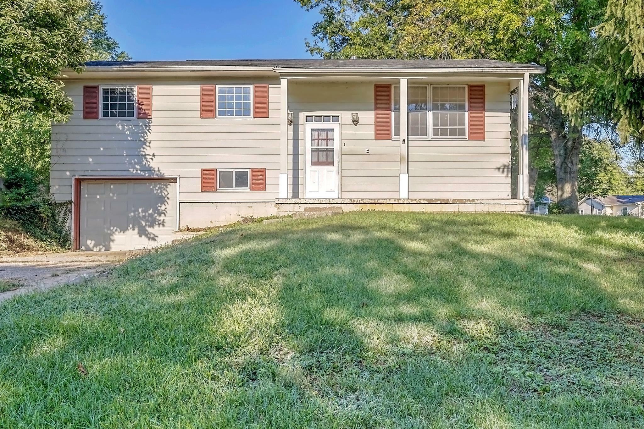 Property Photo:  2511 N Kinser Pike Common  IN 47404 