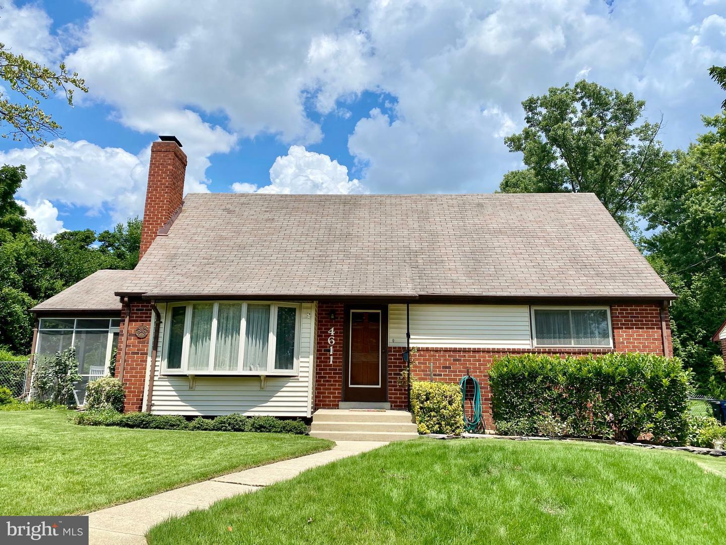 Property Photo: 4611 Strathblane Place VA 22304