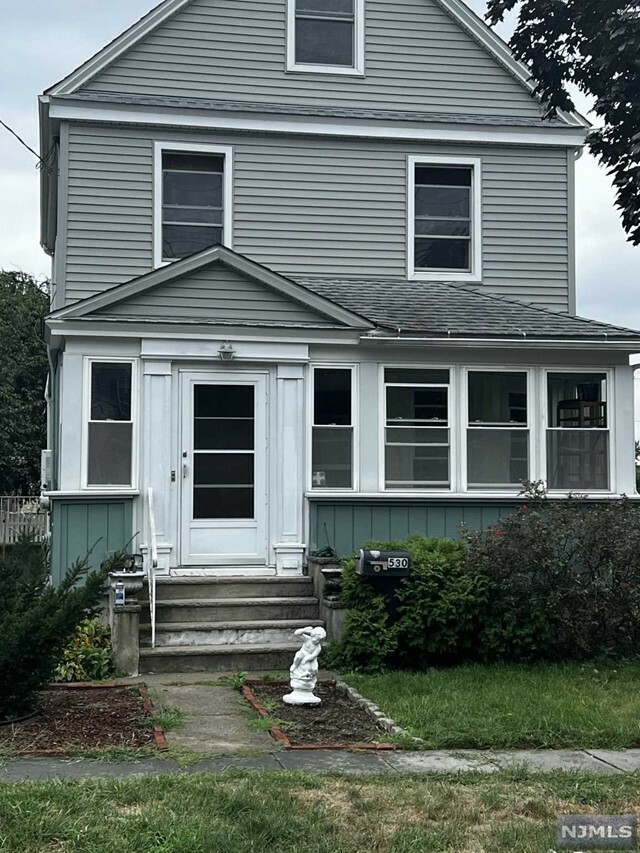 Property Photo:  530 2nd Avenue 2nd Flr  NJ 07071 