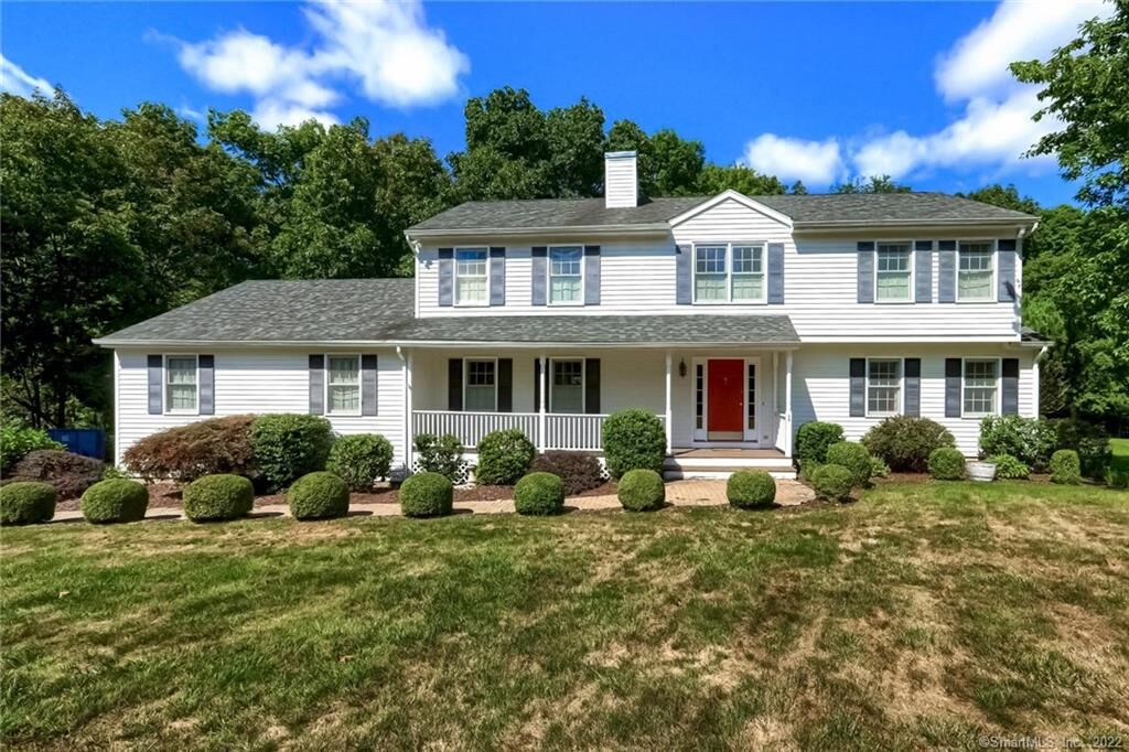 Property Photo:  1 Founders Lane  CT 06482 