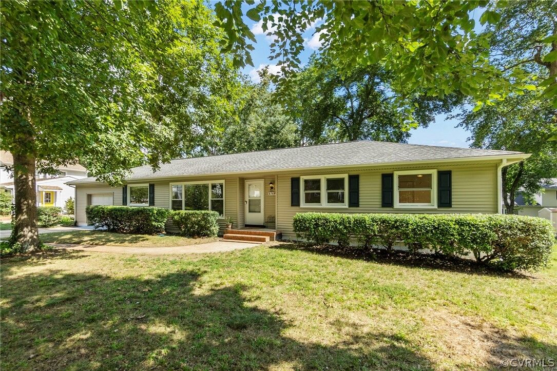 Property Photo:  225 Biltmore Drive  VA 23834 