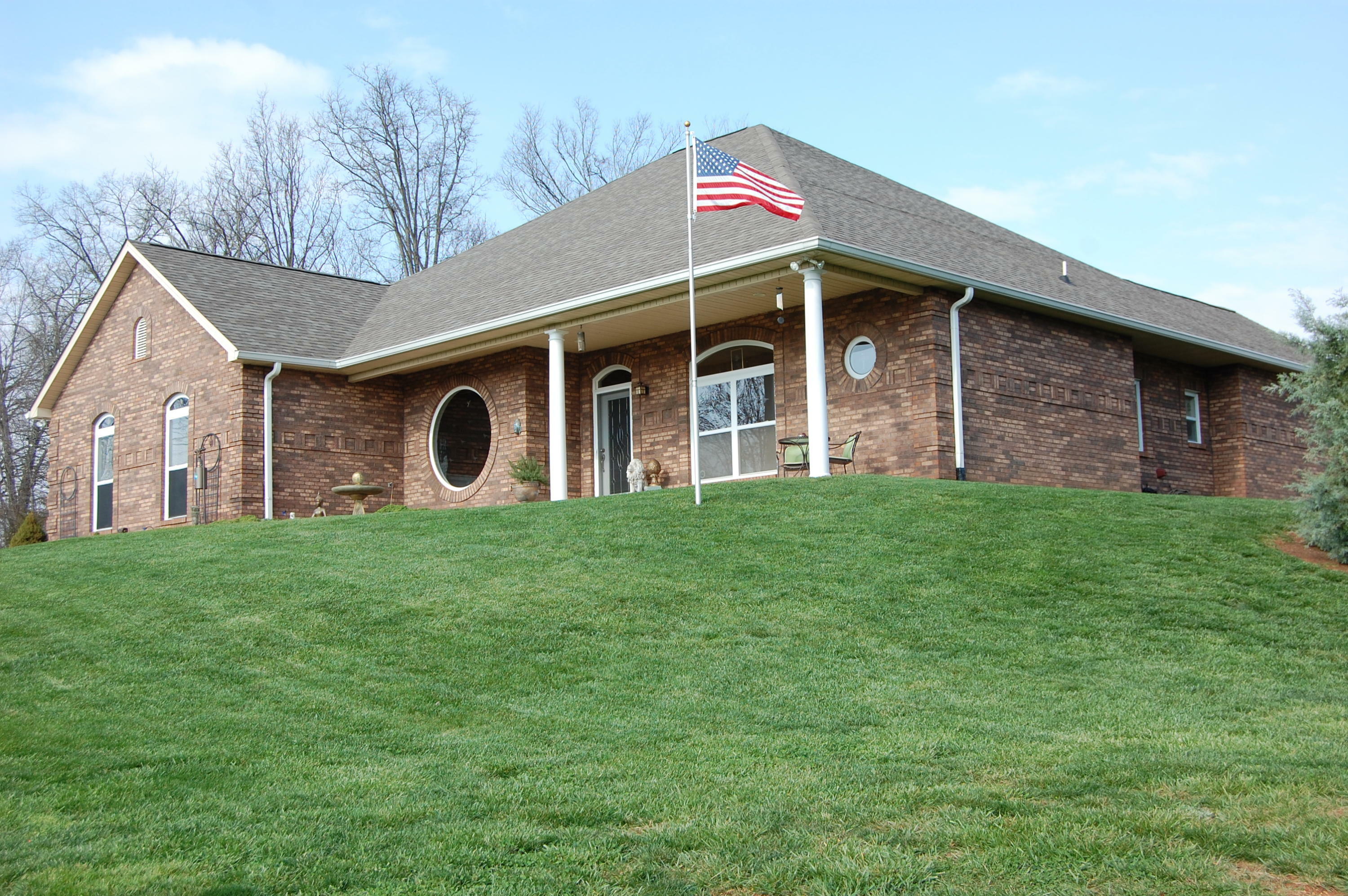 Property Photo:  1147 Houston Springs Rd  TN 37742 